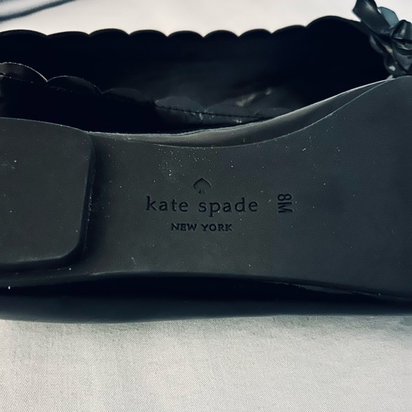 Kate Spade Eleni Flex Scalloped Ballerina Flat Patent Leather Black US 8 M - Picture 4 of 5